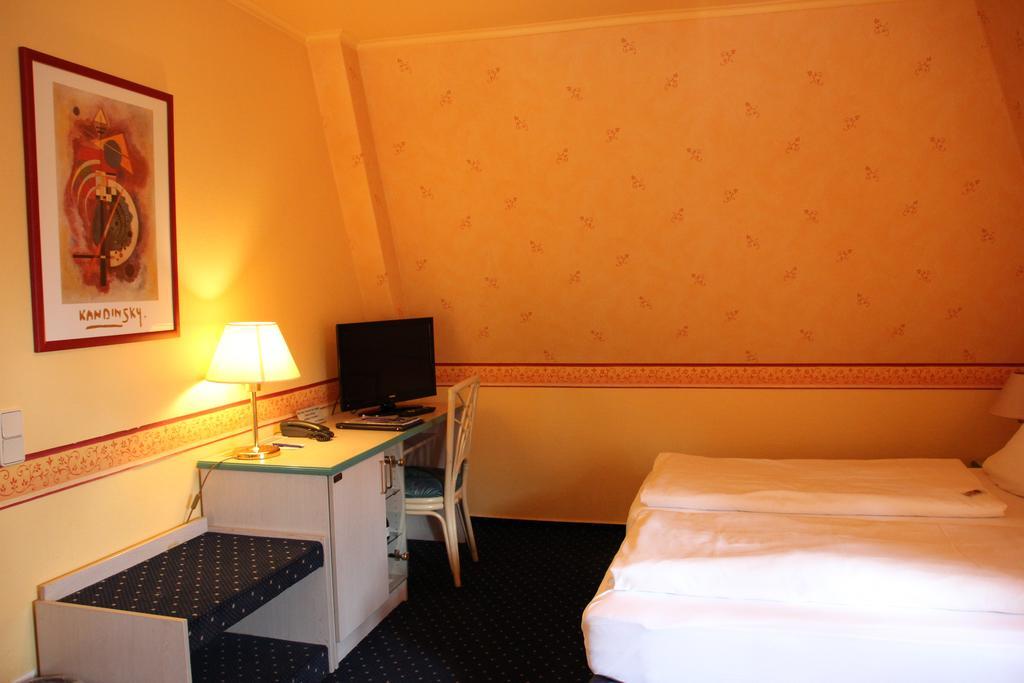 Hotel Nordic Norderstedt Buitenkant foto