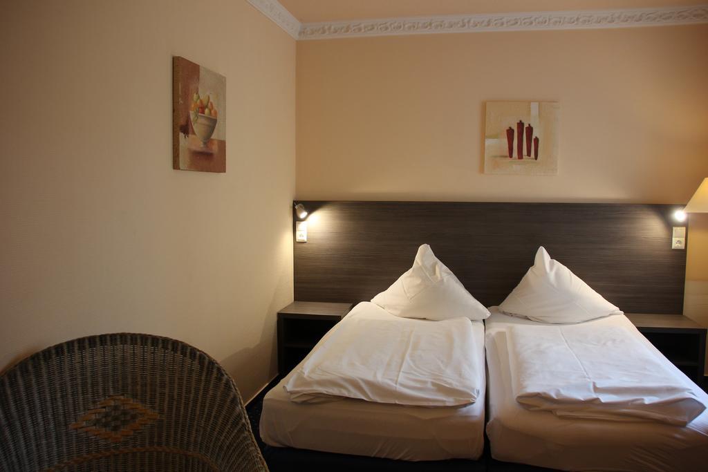 Hotel Nordic Norderstedt Buitenkant foto