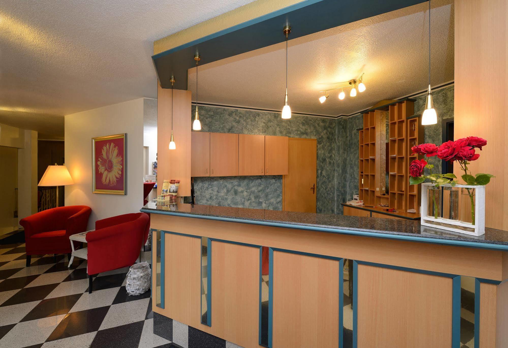 Hotel Nordic Norderstedt Buitenkant foto